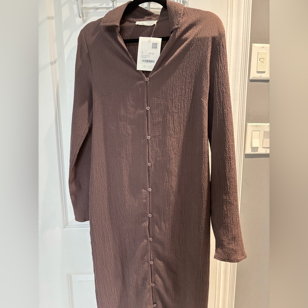 Oak + Fort dress. Trendy muted purple color. Dress up or down. Never worn.